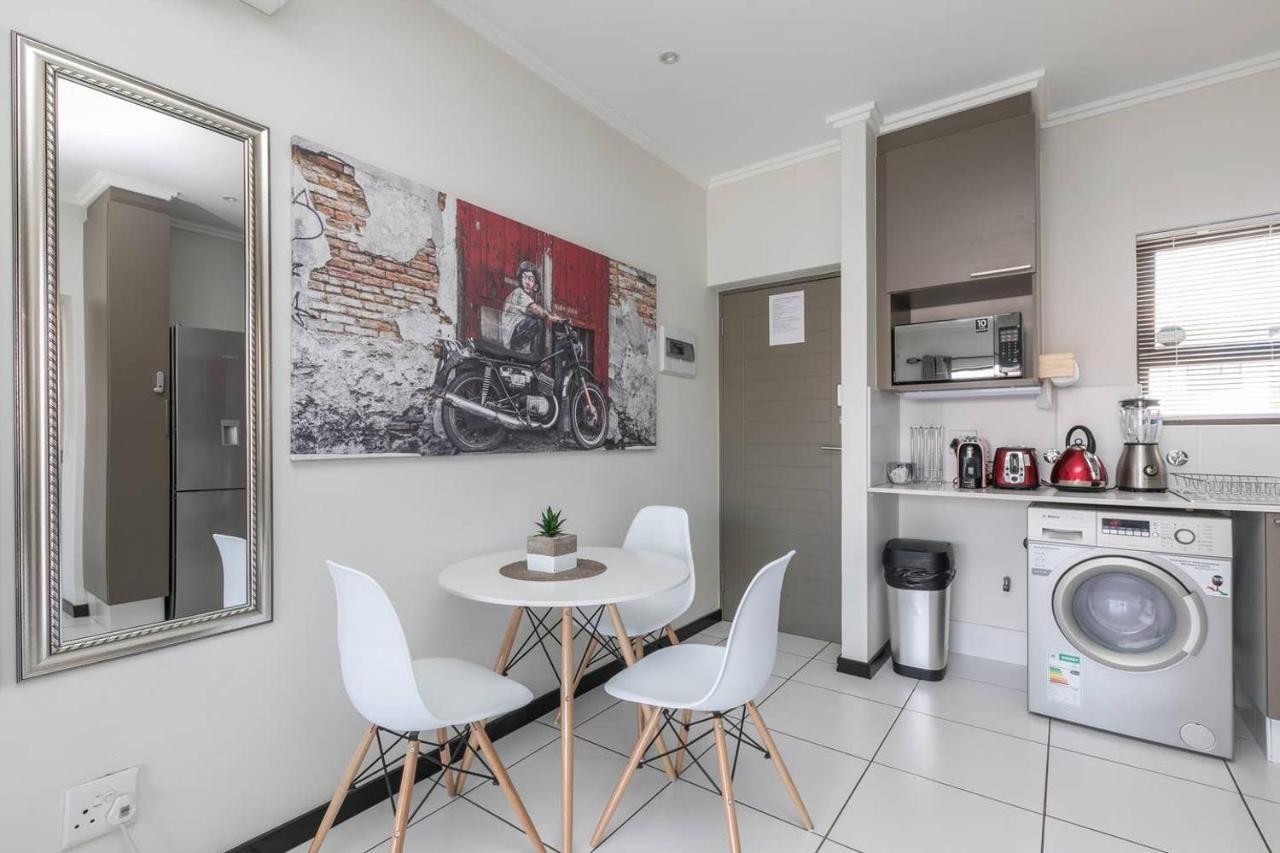 Nova Luxury Suites Lonehill Johannesburg Eksteriør bilde